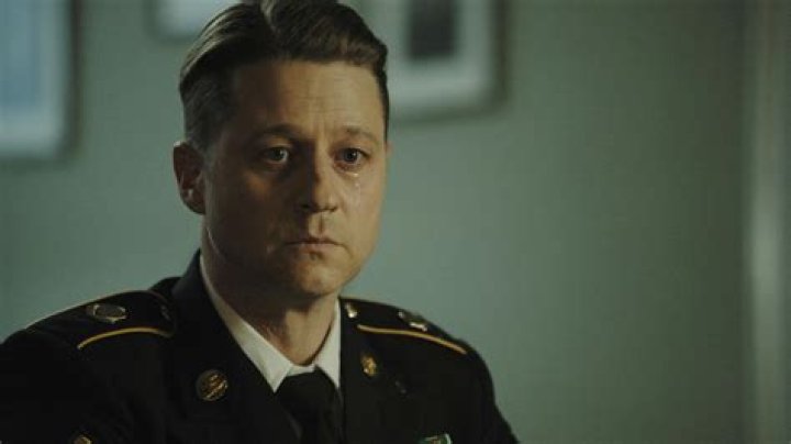 Unveiling The Evolution Of Ben McKenzie: Age, Career, And Beyond