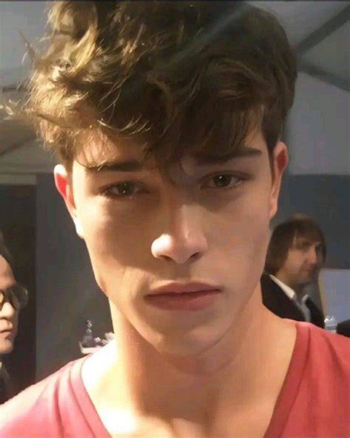 Unveiling The Height Of Success: Chico Lachowski's Journey